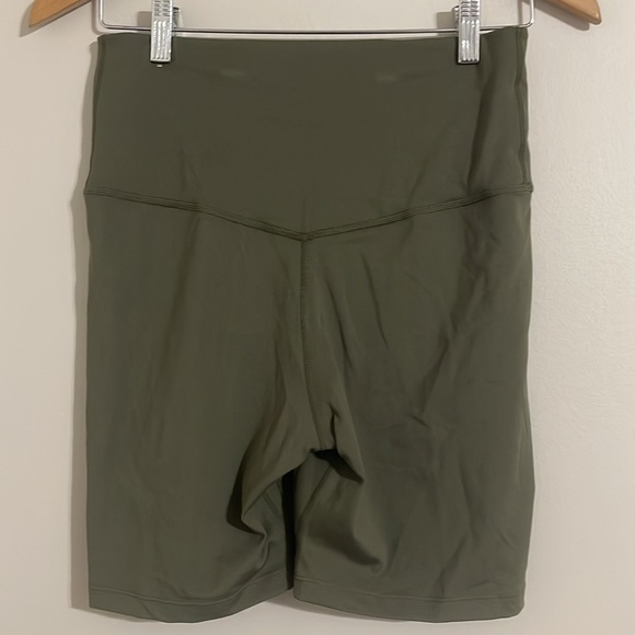 Nike Olive Green Bike Shorts - Picture 5 of 6